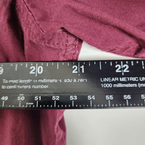 Marc Ecko Cut Sew 100% Cotton Burgundy Mens Medium Short Sleeve Button Shirt - Picture 10 of 10